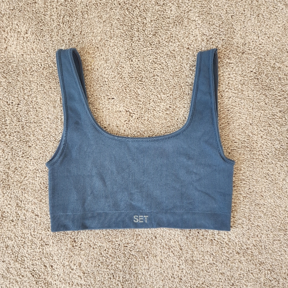 Set Active size small Sculptflex box cut bra